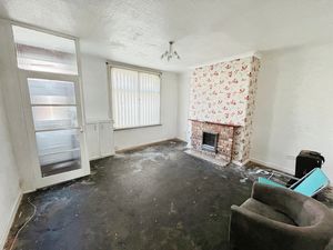 Lounge- click for photo gallery